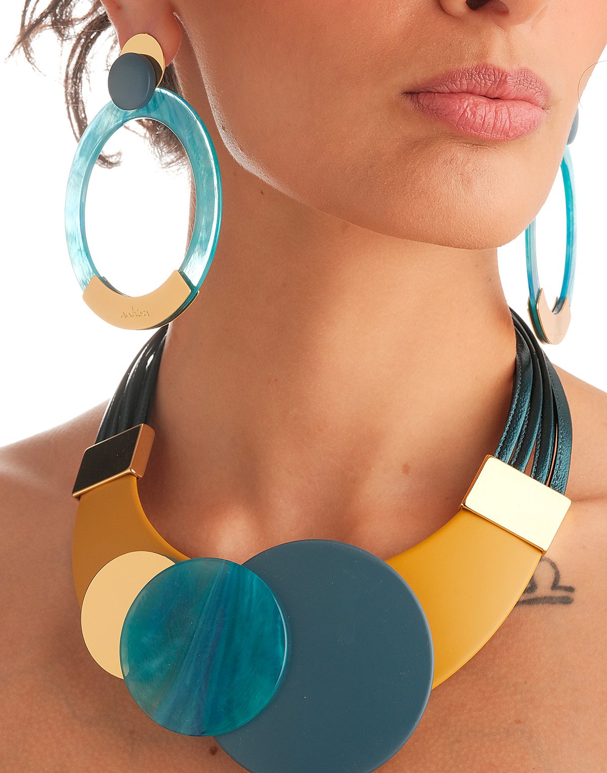 Antura Unique Necklace