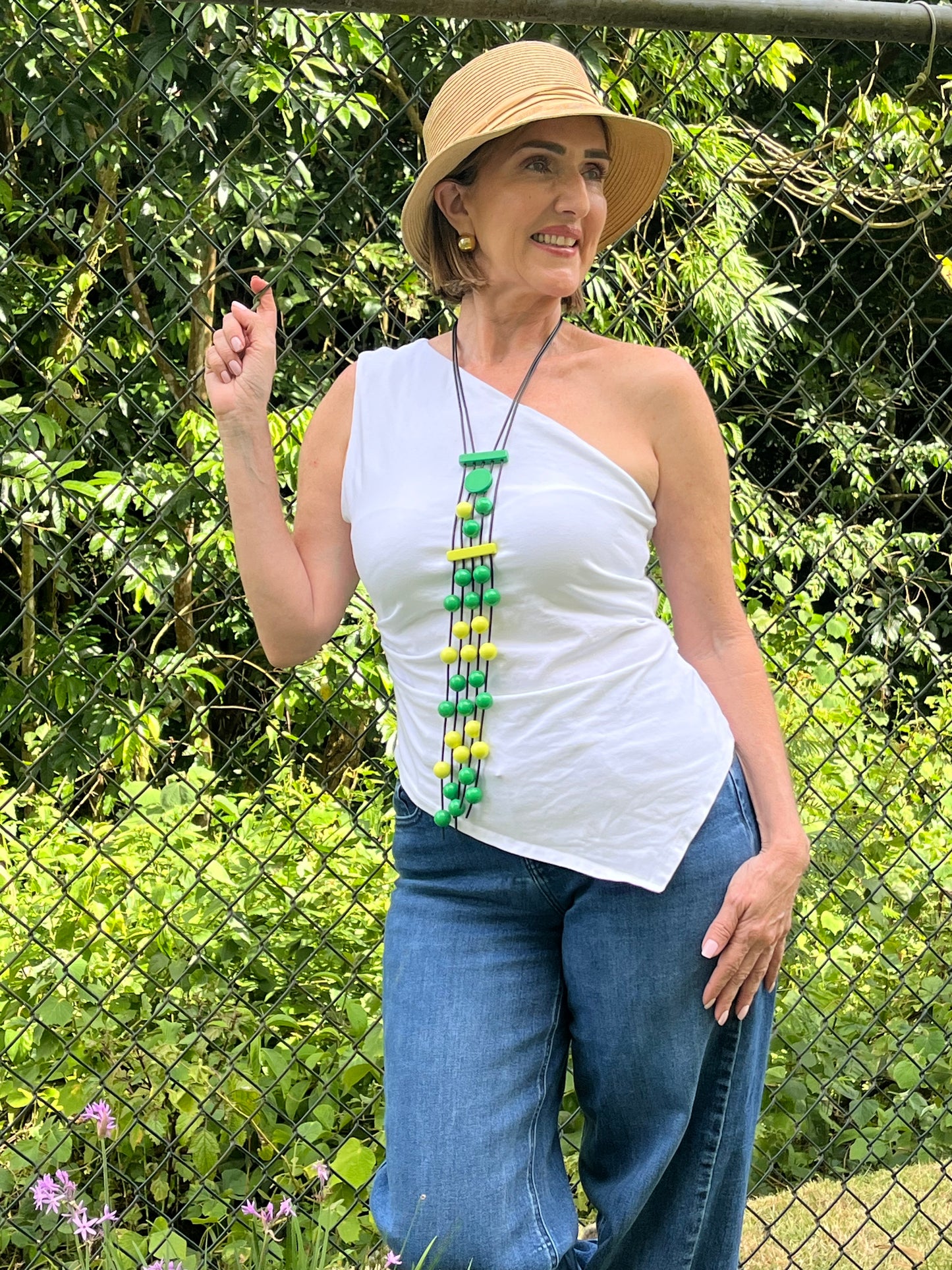 EM SIngapore Green and Black Necklace