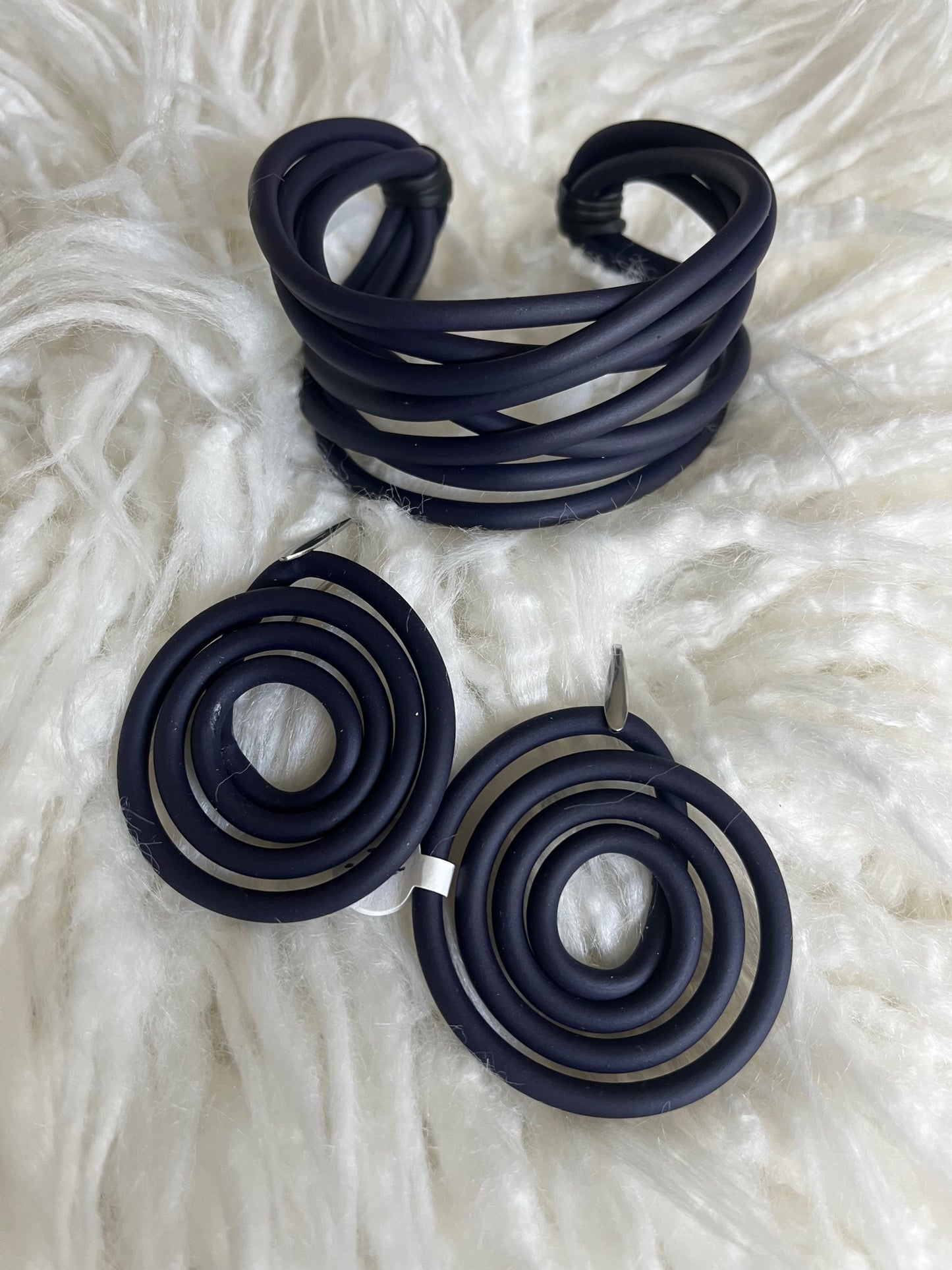 EM Earring Simple