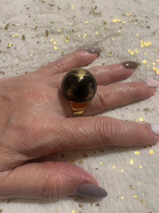 Antura Earth Black and Gold Ring