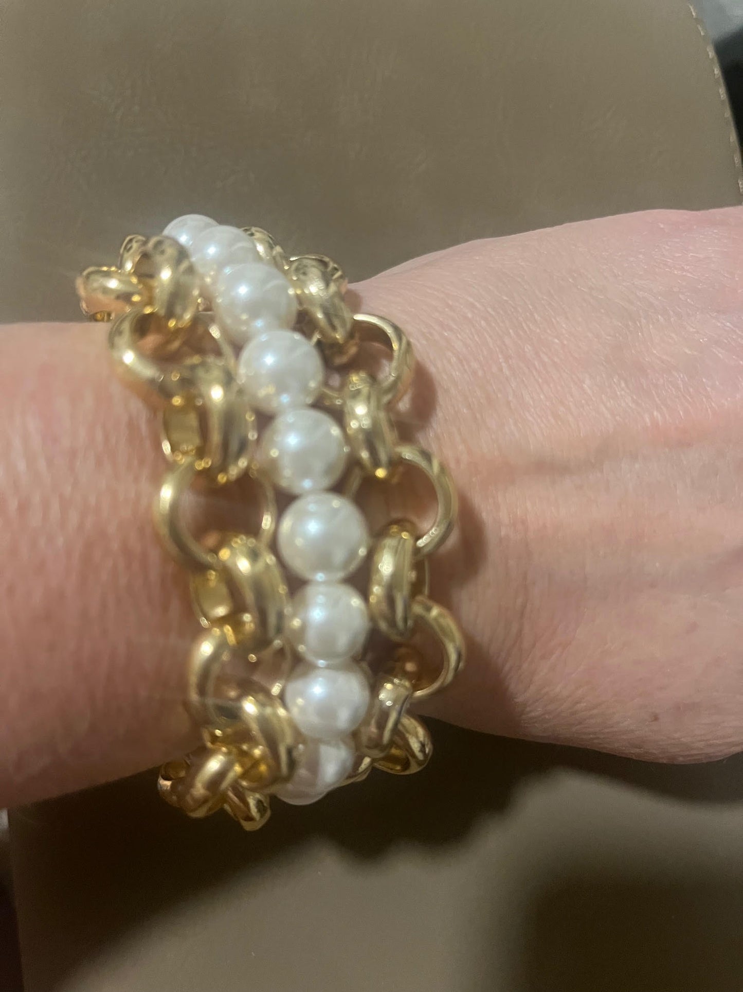 BE Gold Chain and Pearls Bracelet