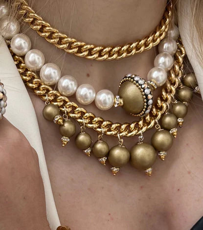 BE Chain Necklace with Golden Spheres, Pearls and Swarovski